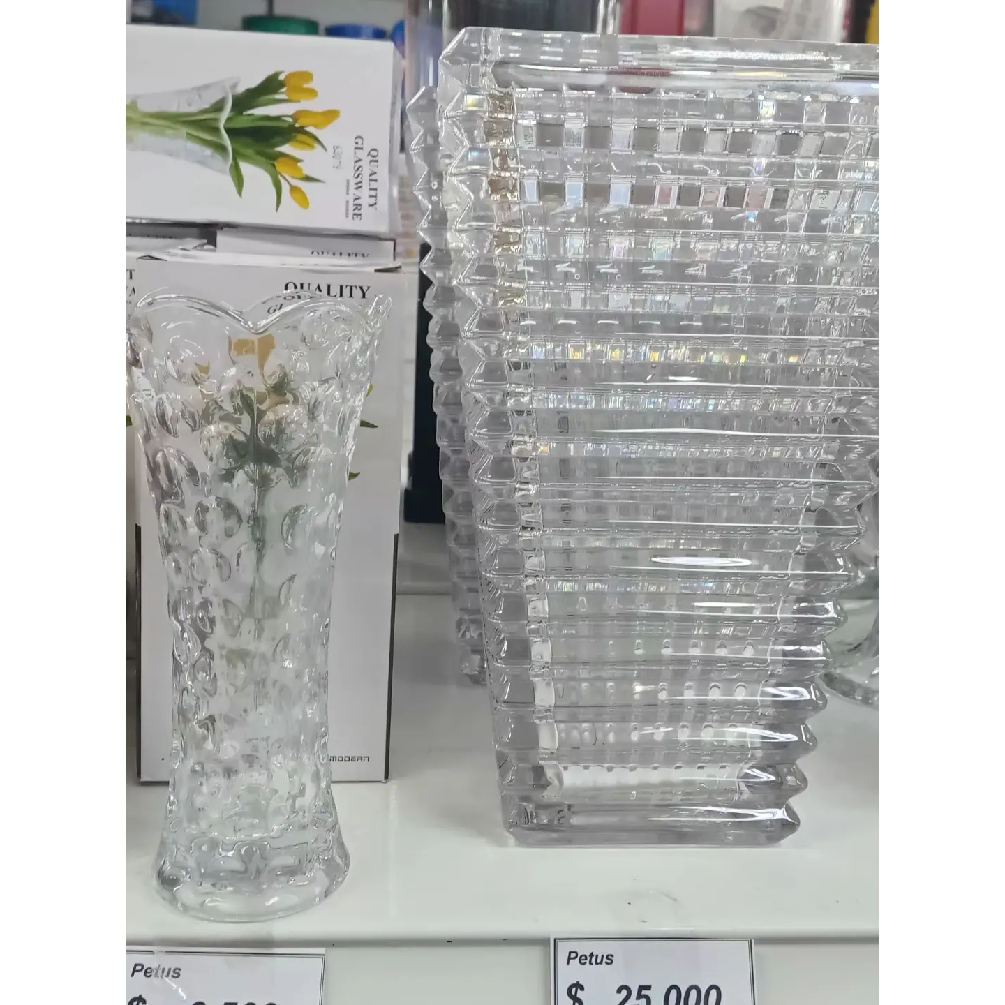Floreros y copones de vidrio