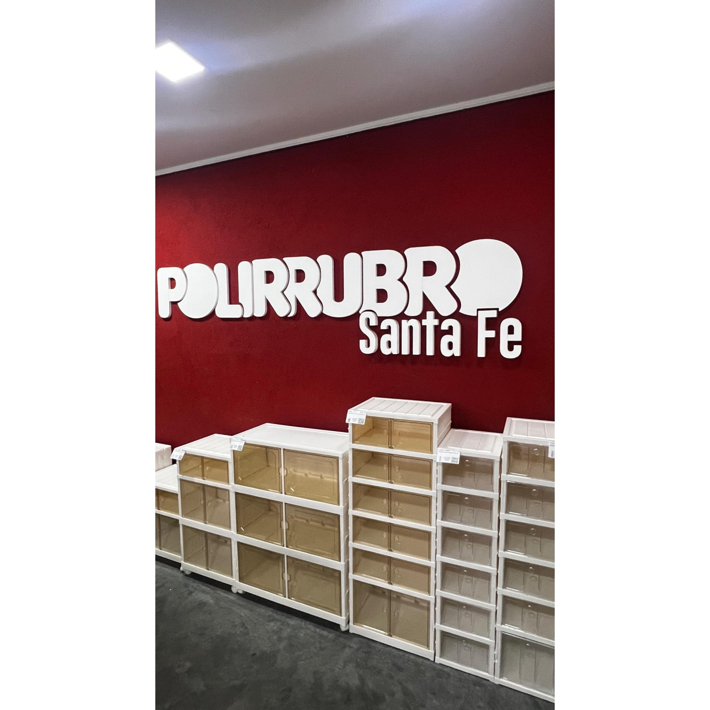 Organizadores plegables con puertas imantadas