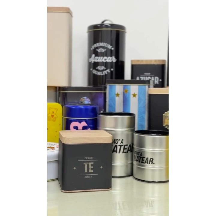 Latas, recipientes y carameleras
