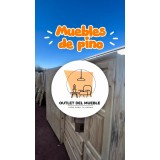 Muebles de pino y sillas reforzadas