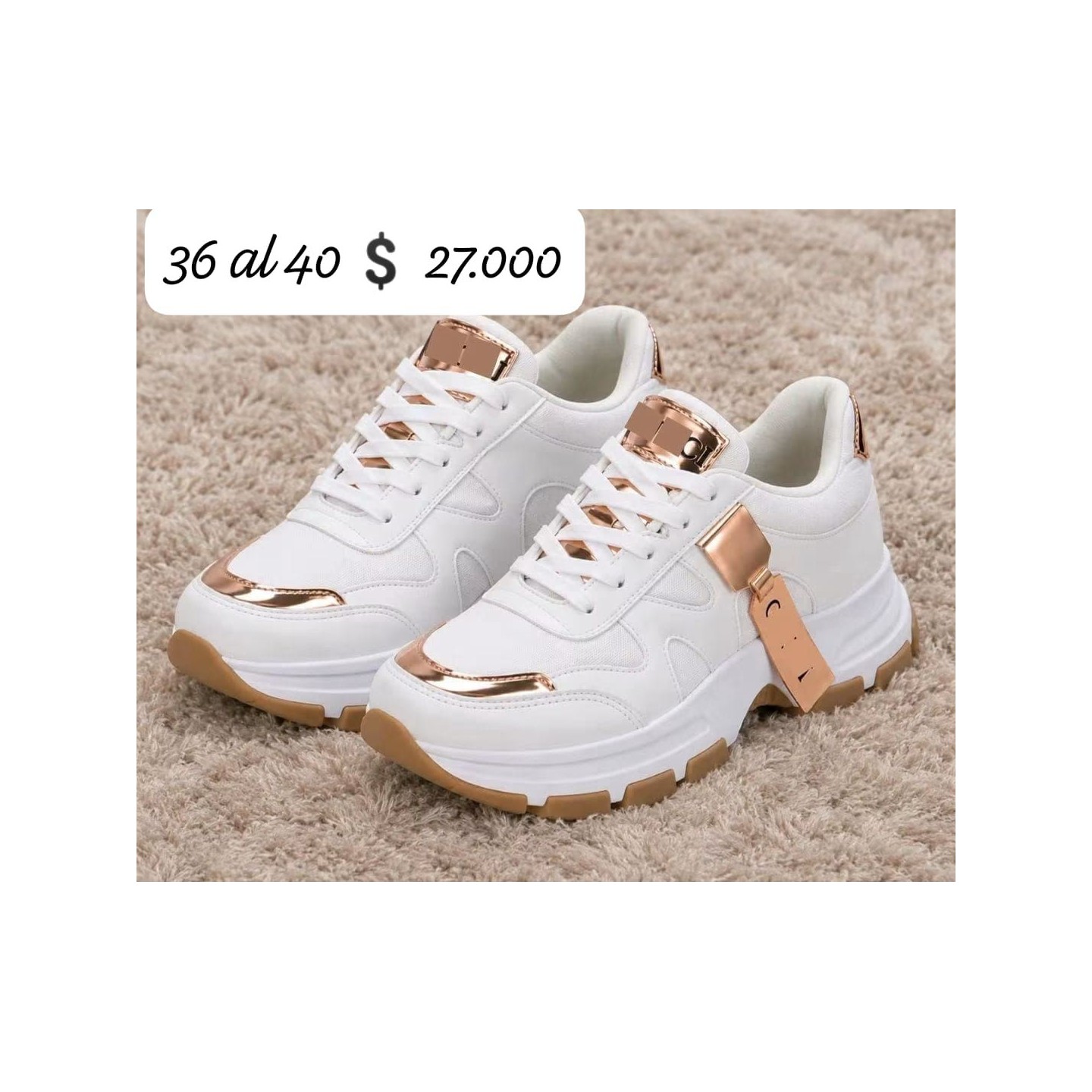 Zapatillas blancas y nude