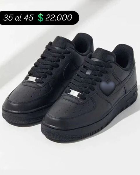 Zapatillas negras clásicas