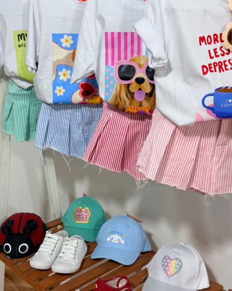 Conjunto remera over y short pollera rayado