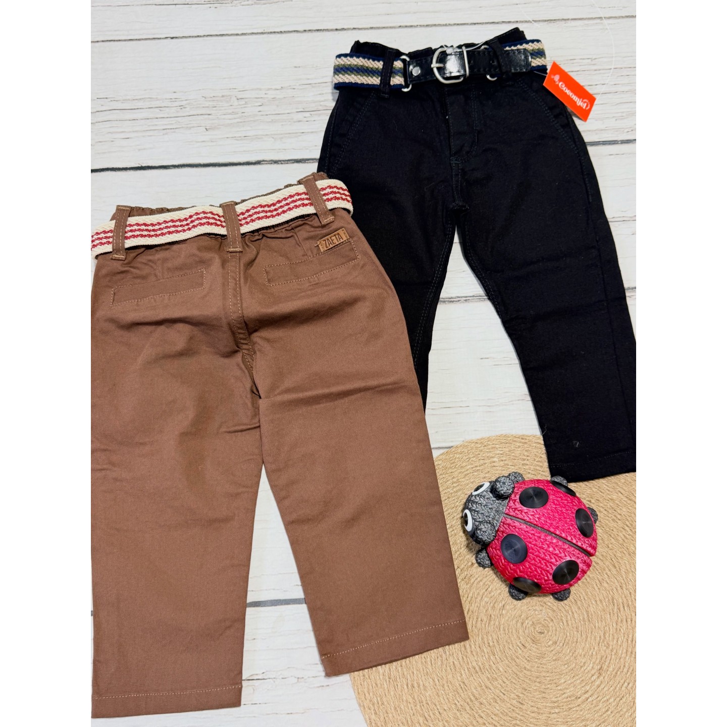 Pantalón corte chino de gabardina