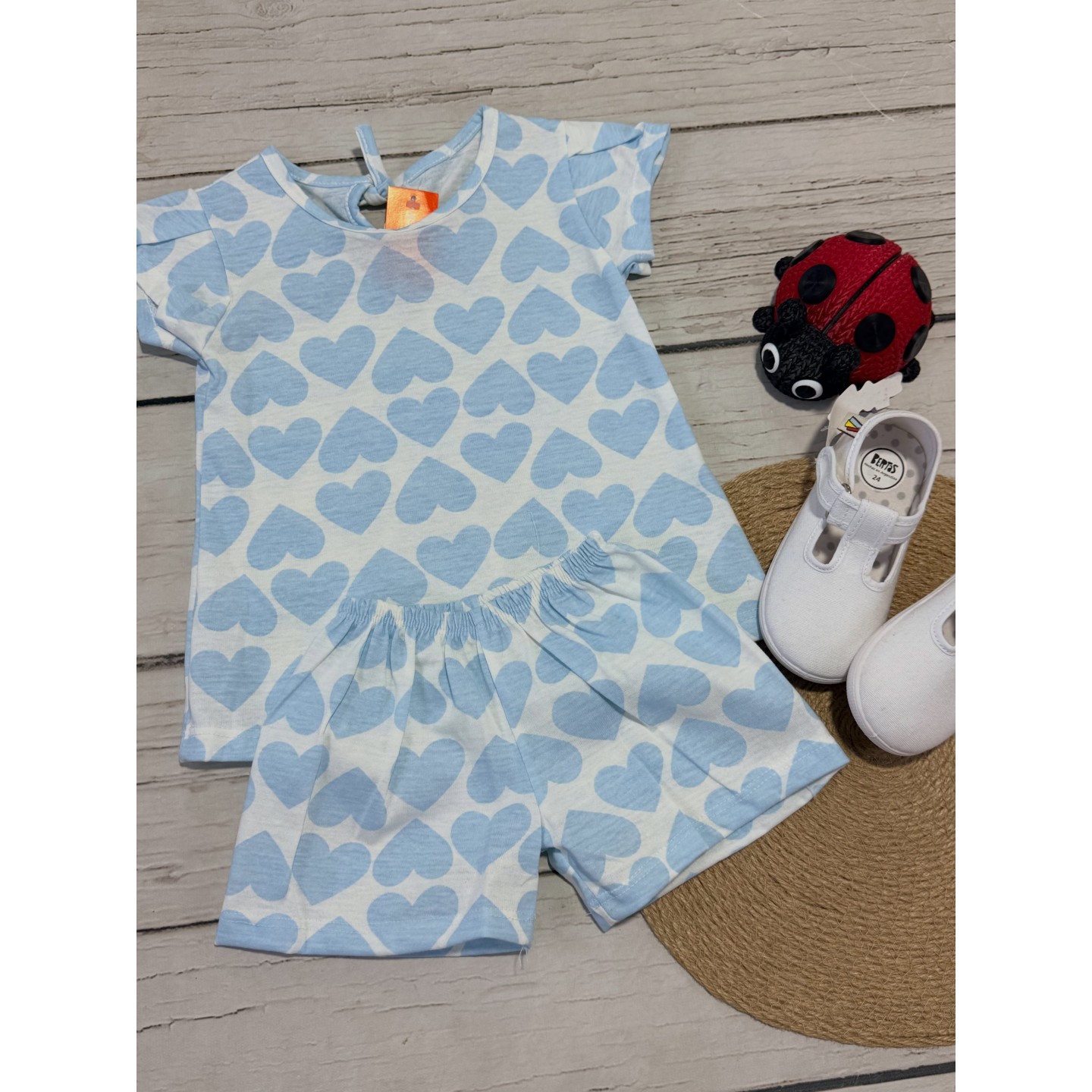 Conjuntos short y remera para bebas