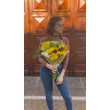 Ramos de estación y ramo amarillo