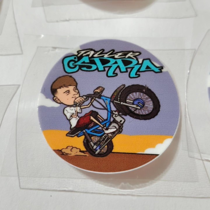 Stickers DTF UV para motos, bicis y talleres