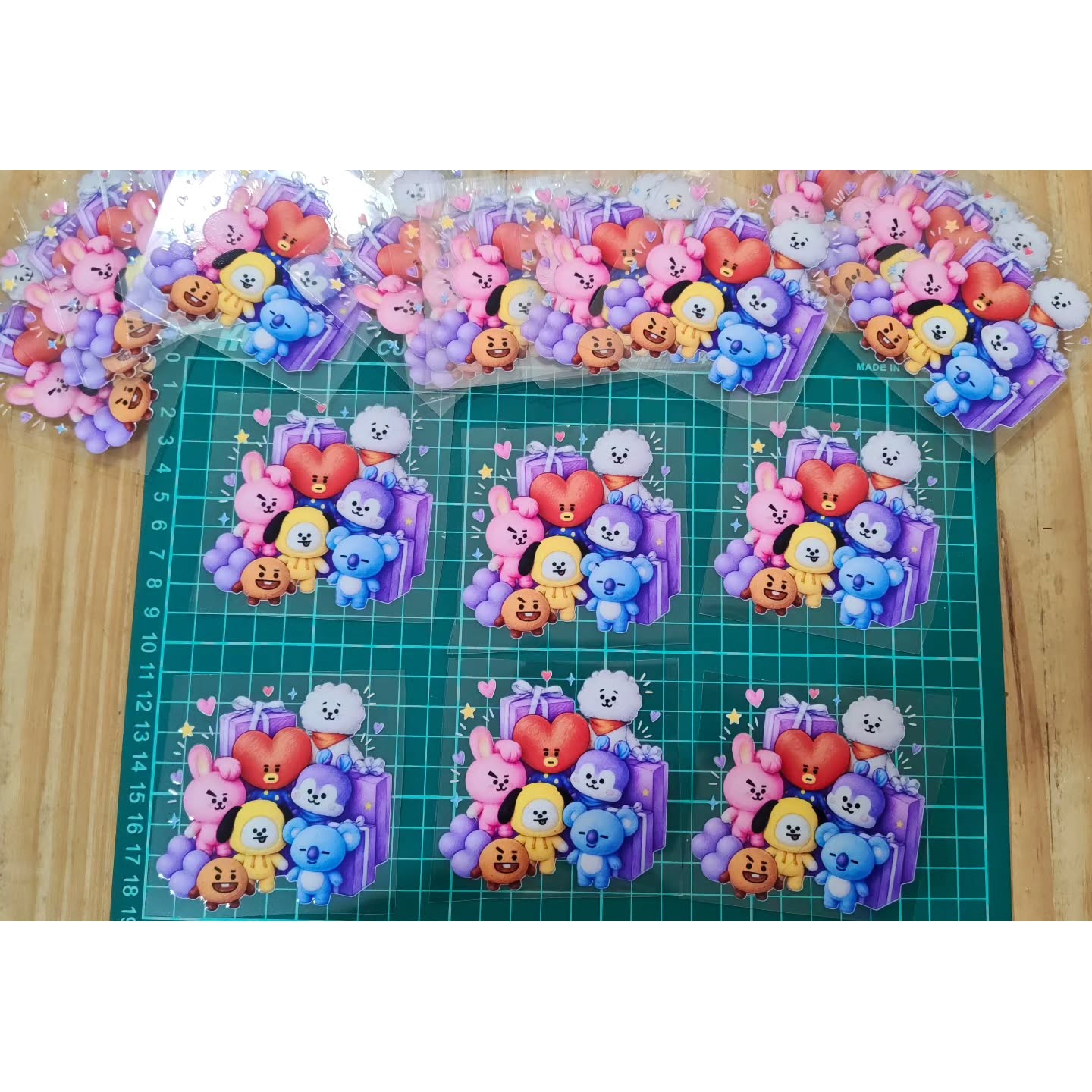 Carameleras y souvenirs personalizados BT21