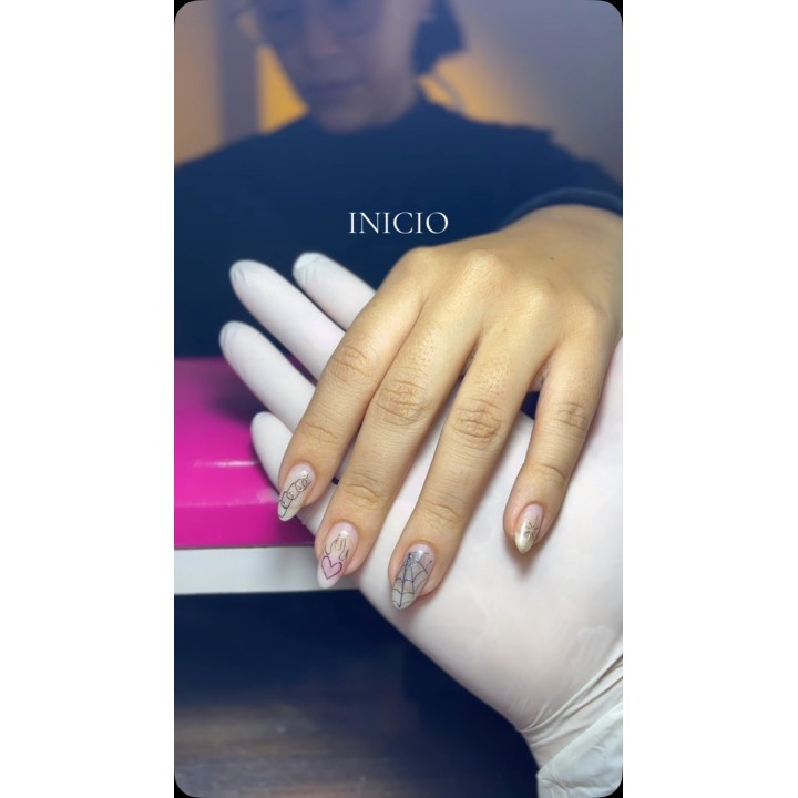 Manicura y diseño de uñas