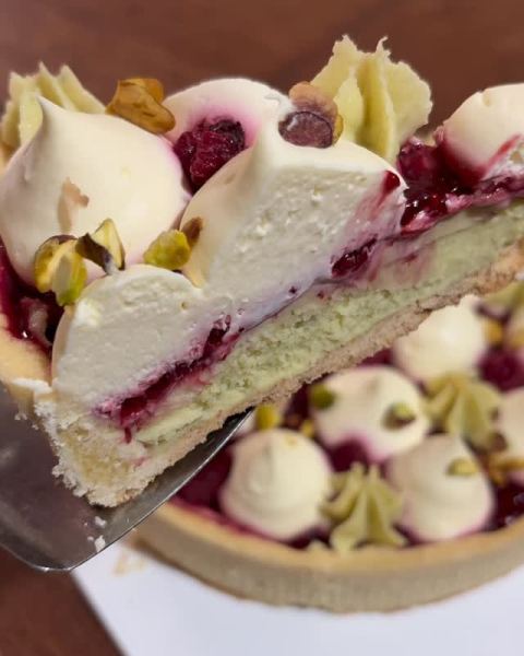 Tarta de pistacho y frambuesa