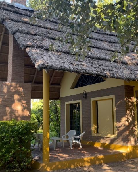 Cabañas equipadas con piscina climatizada