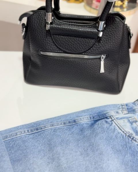 Combo baggy + remera + cartera importada