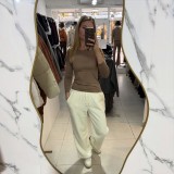Buzos y pantalones con friza