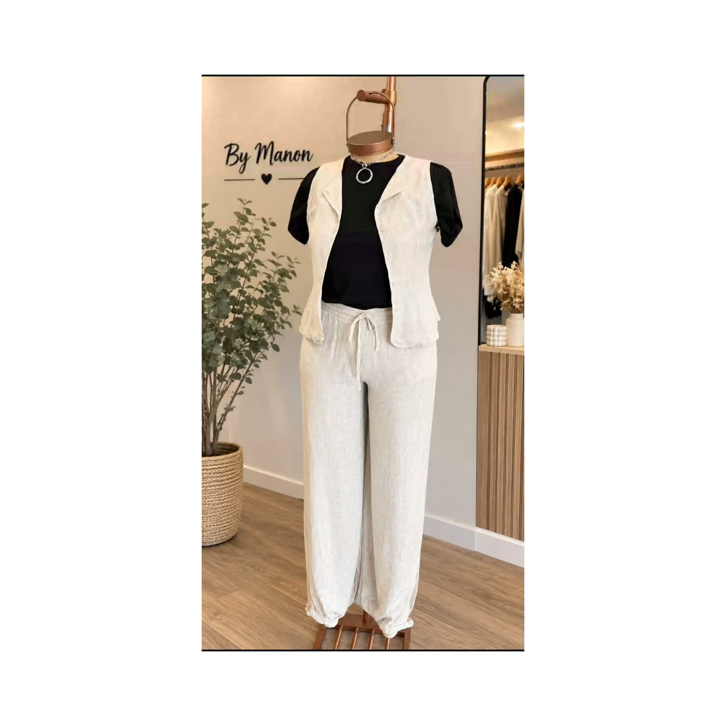 Looks By Manon
