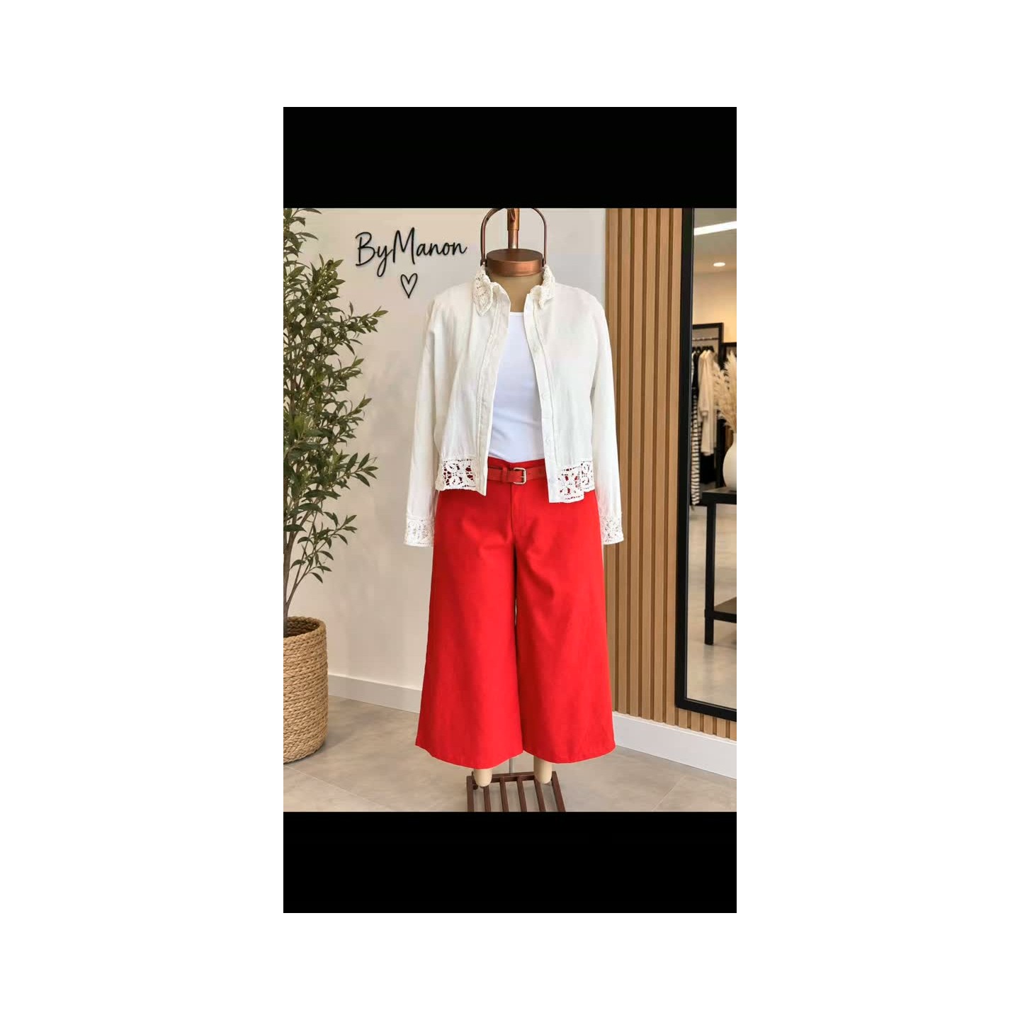 Looks By Manon