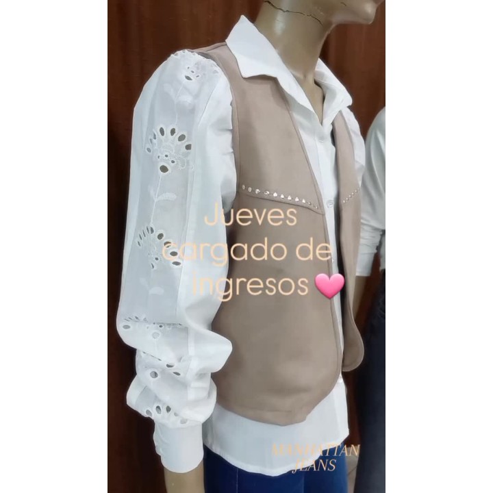 Camisas y blusas