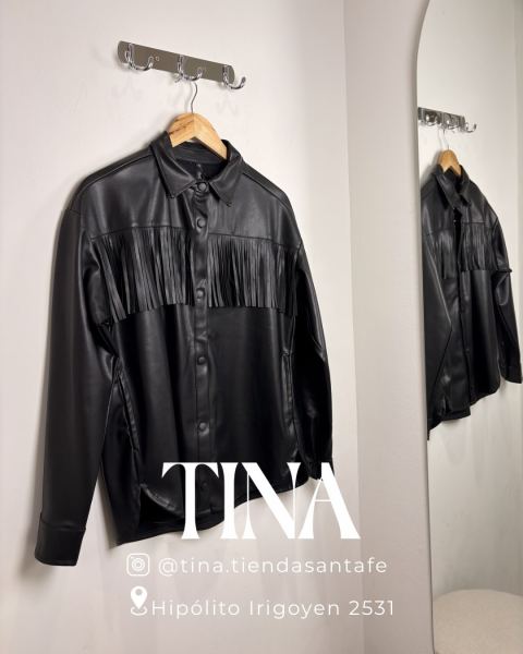 Camisa símil cuero con flecos
