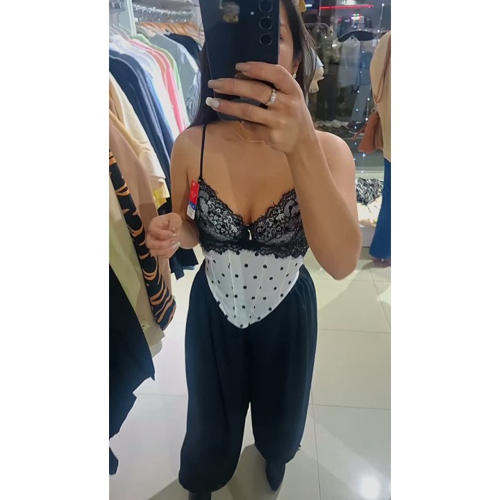 Top de seda con lunares