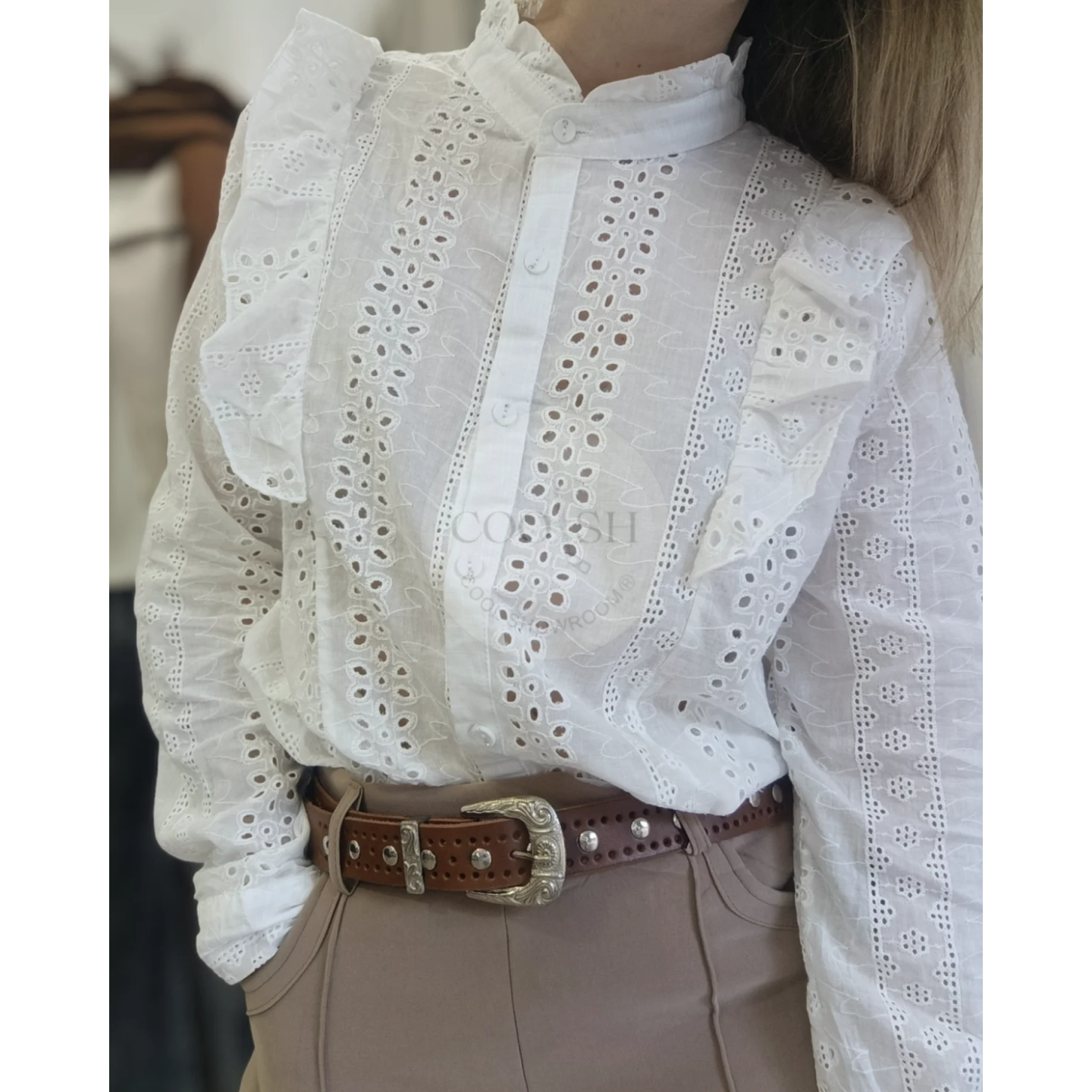 Camisas de lunares, rayas y broderie