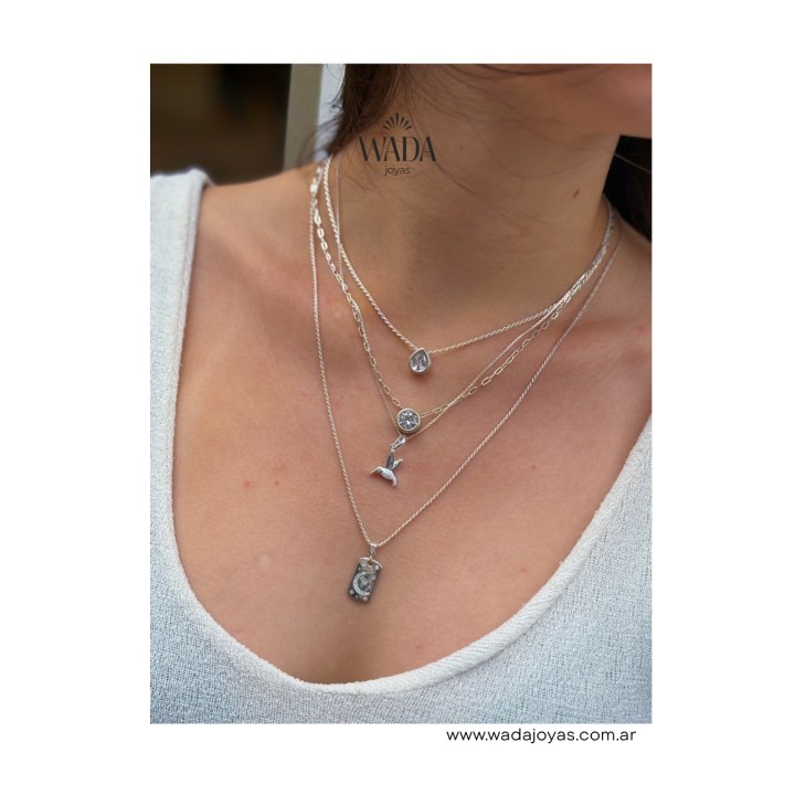 Cadenas y collares en capas