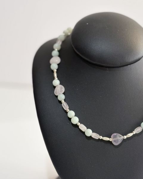 Collares con piedras