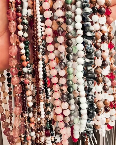 Collares de piedras naturales