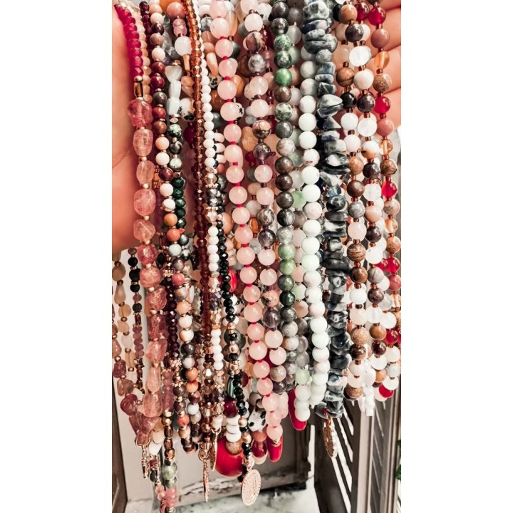 Collares de piedras naturales