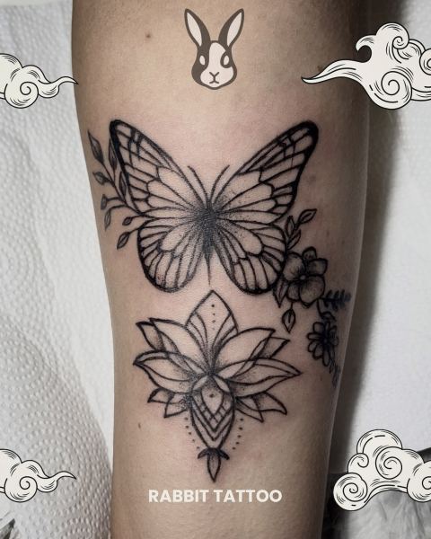 Tatuajes florales y simbólicos