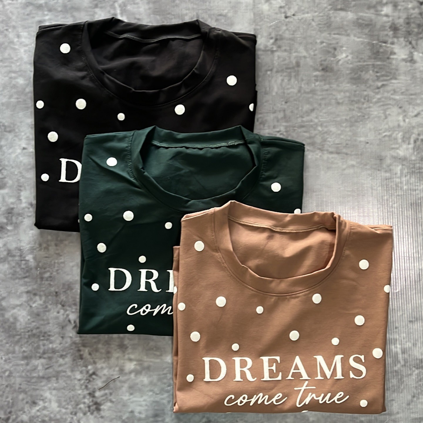 Remeras de lunares