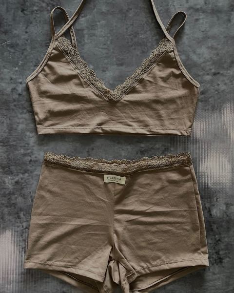 Conjunto top y short con puntilla