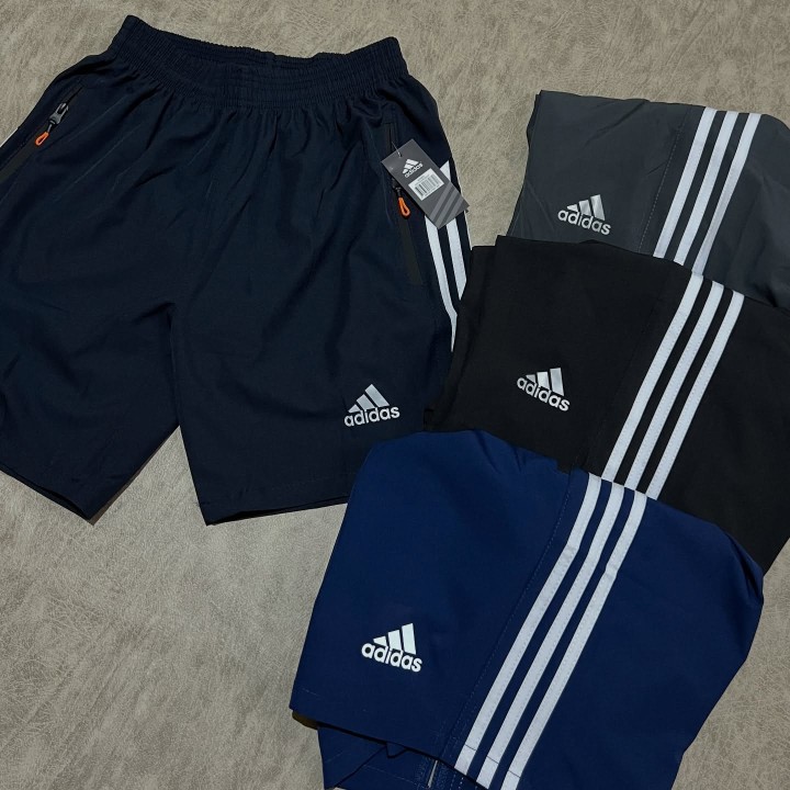 Shorts y bermudas Adidas