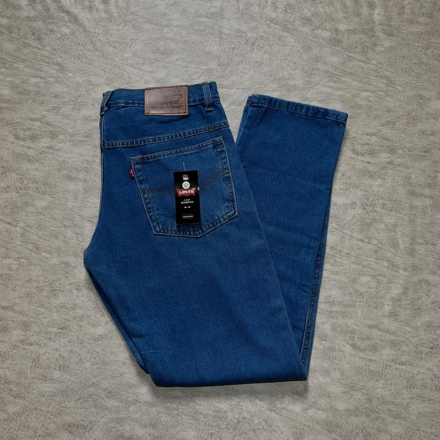 Jeans rectos y bermudas de jean de hombre