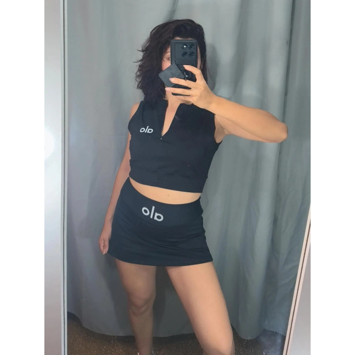 Conjunto top y pollera deportiva