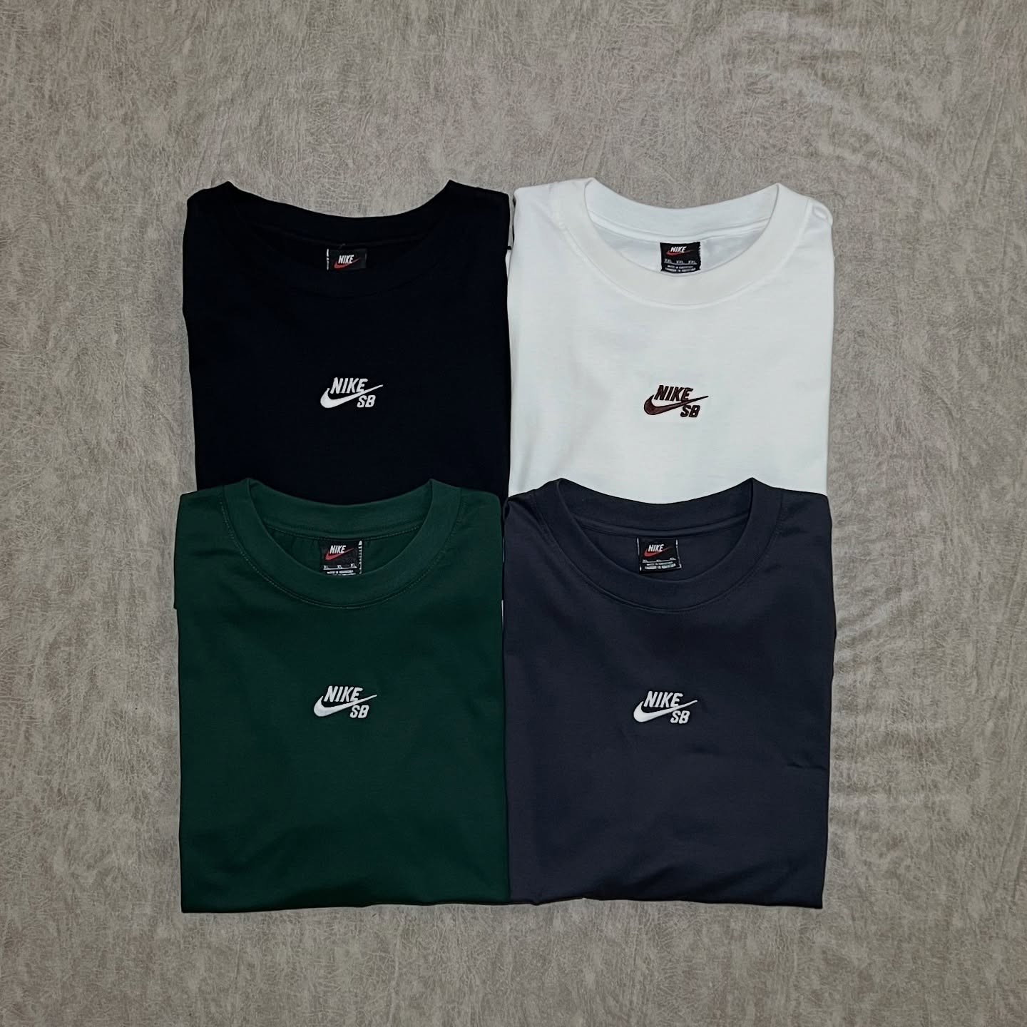 Remeras bordadas Nike SB y Adidas