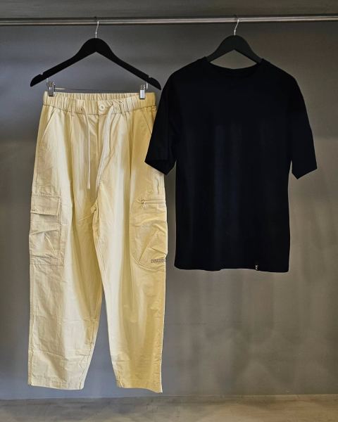 Pantalón cargo y remera