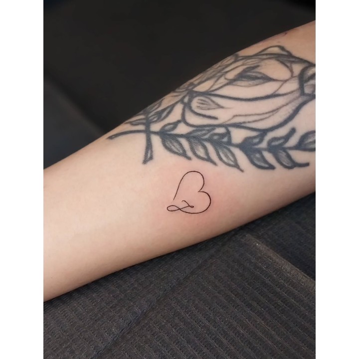 Tatuajes de línea fina