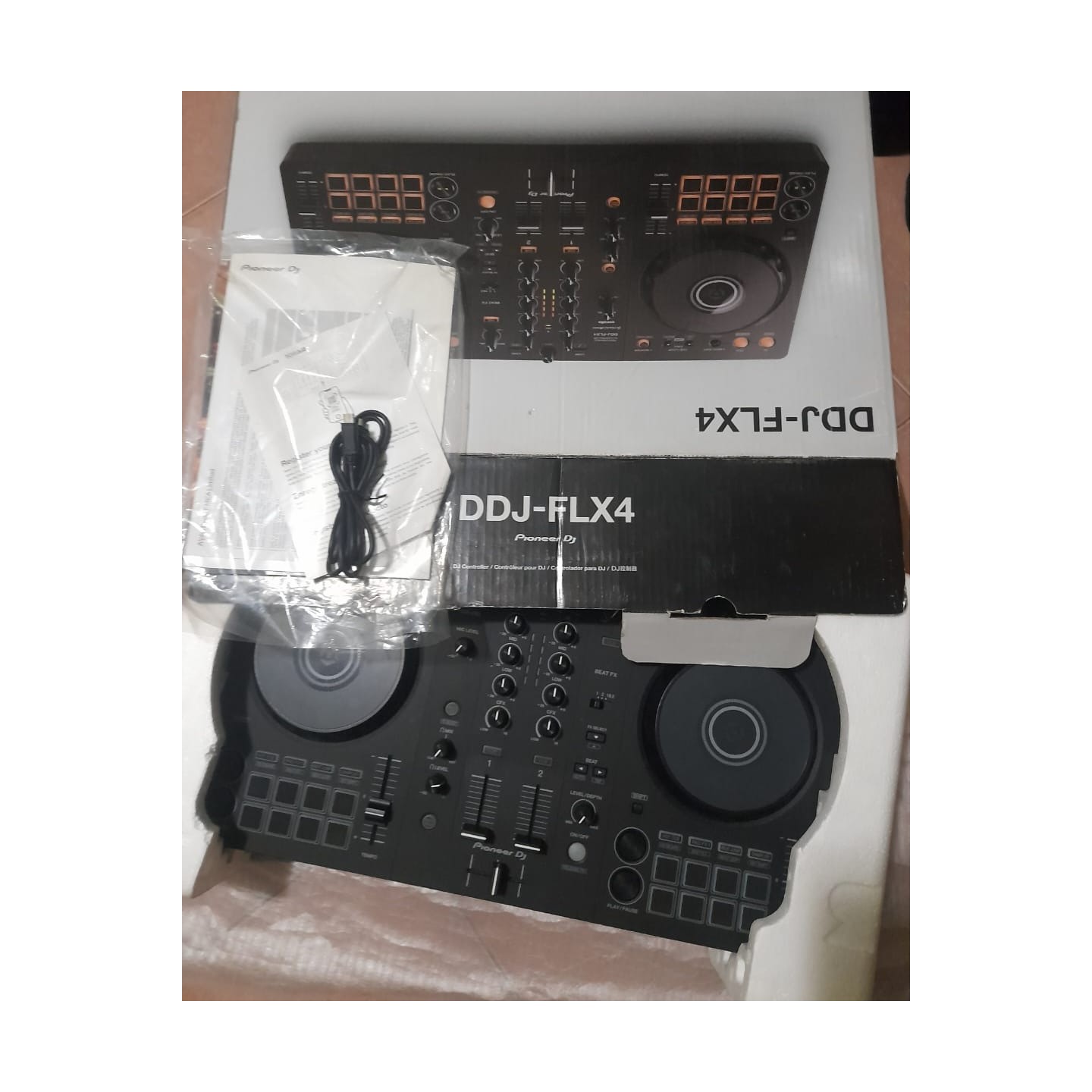 Controladores y equipos para DJ