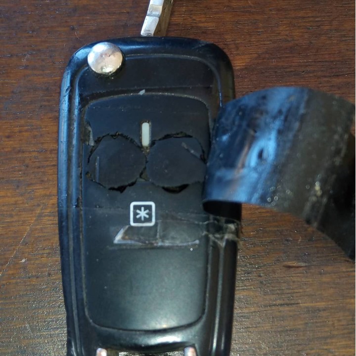 Carcasas, controles y llaves