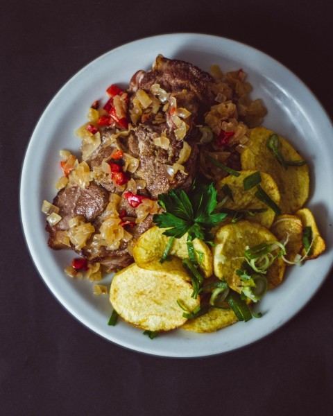 Bondiola con papas al horno