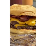 Hamburguesas Gold con papas