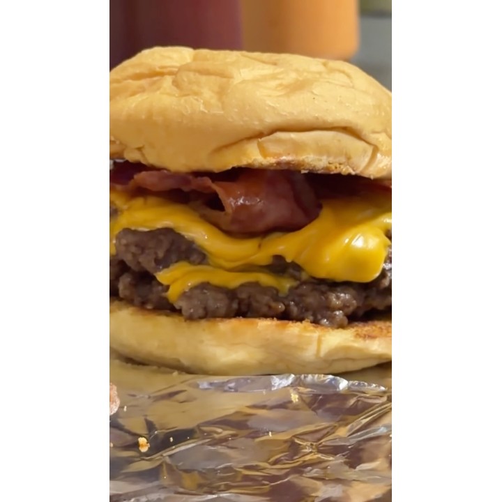 Hamburguesas Gold con papas