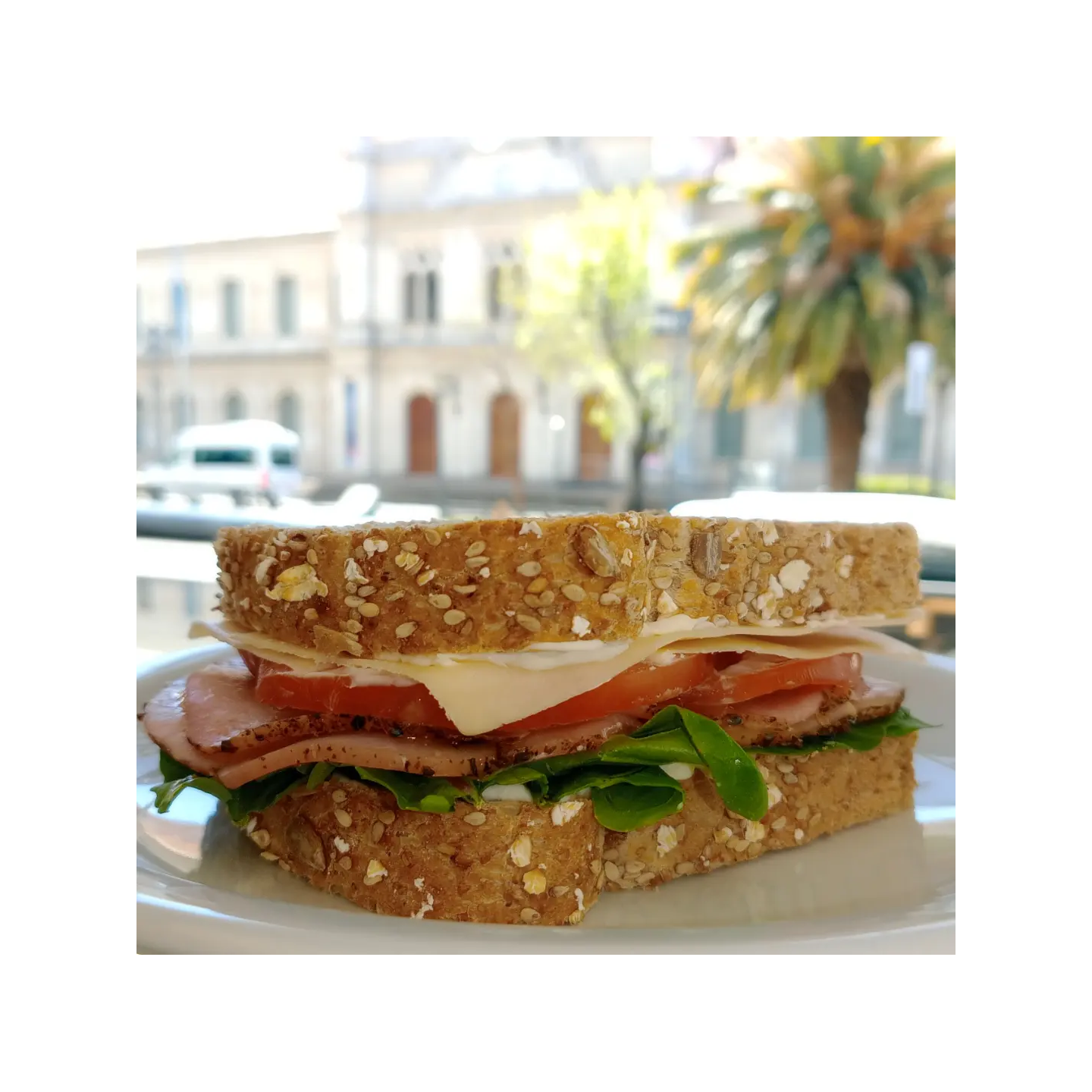 Sándwich de lomo ahumado