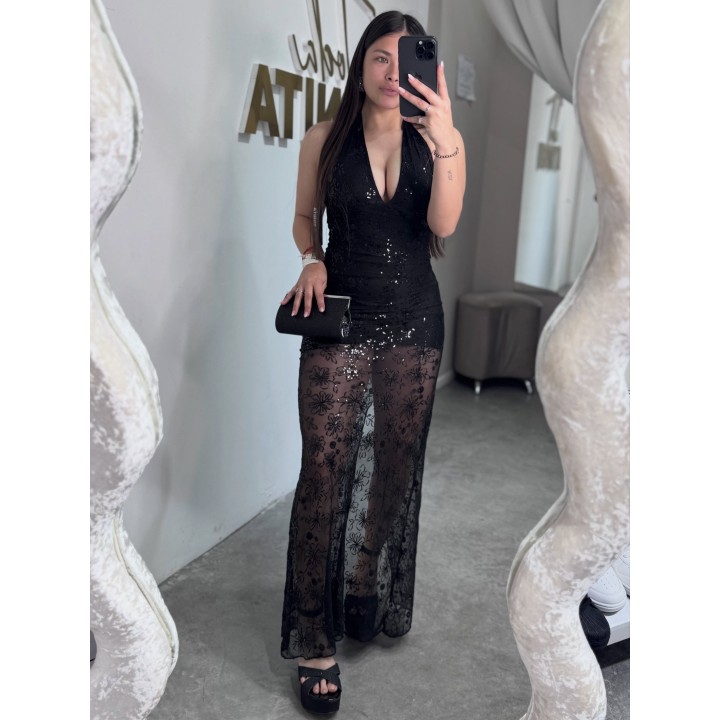 Vestido negro largo con transparencias