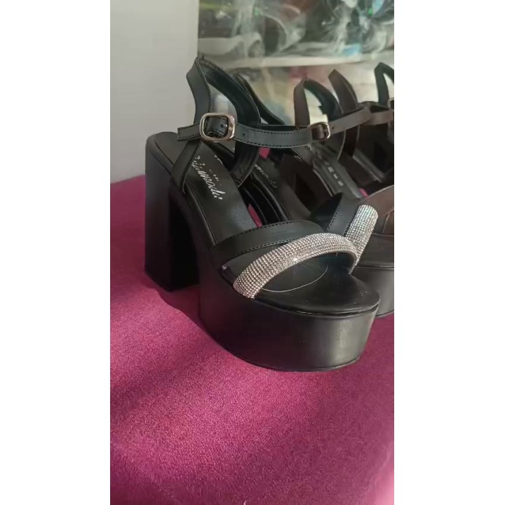 Sandalias altas