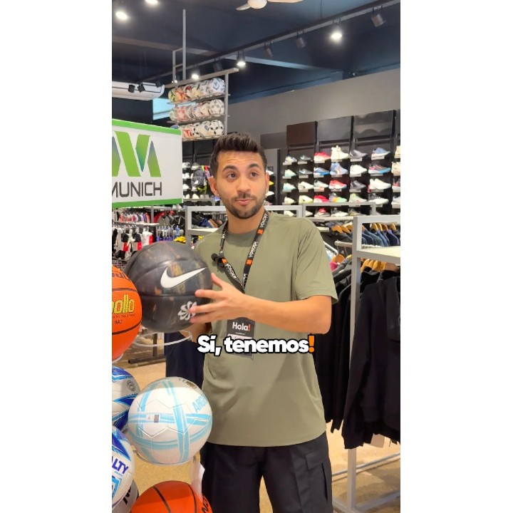 Pelotas, indumentaria y accesorios deportivos