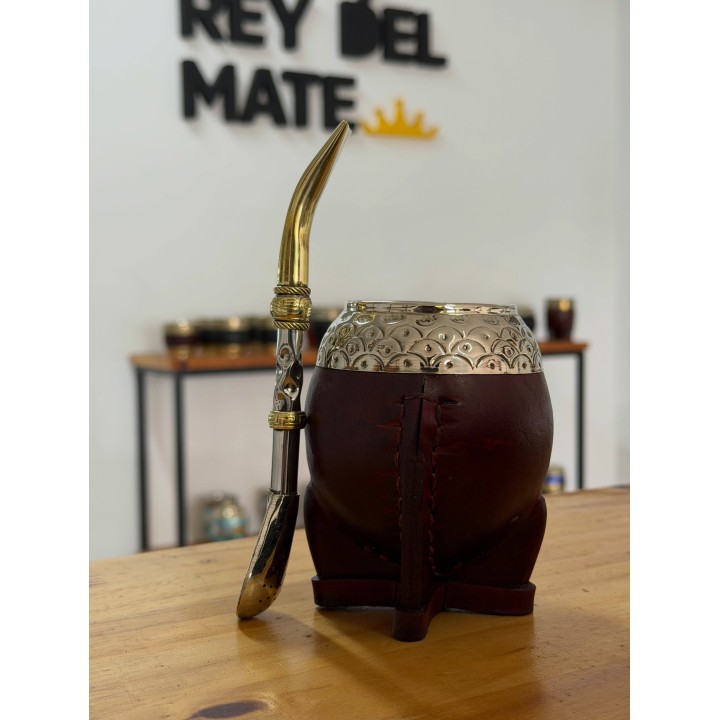 Mates artesanales de cuero y alpaca