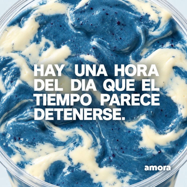 Shake azul de banana y arándanos