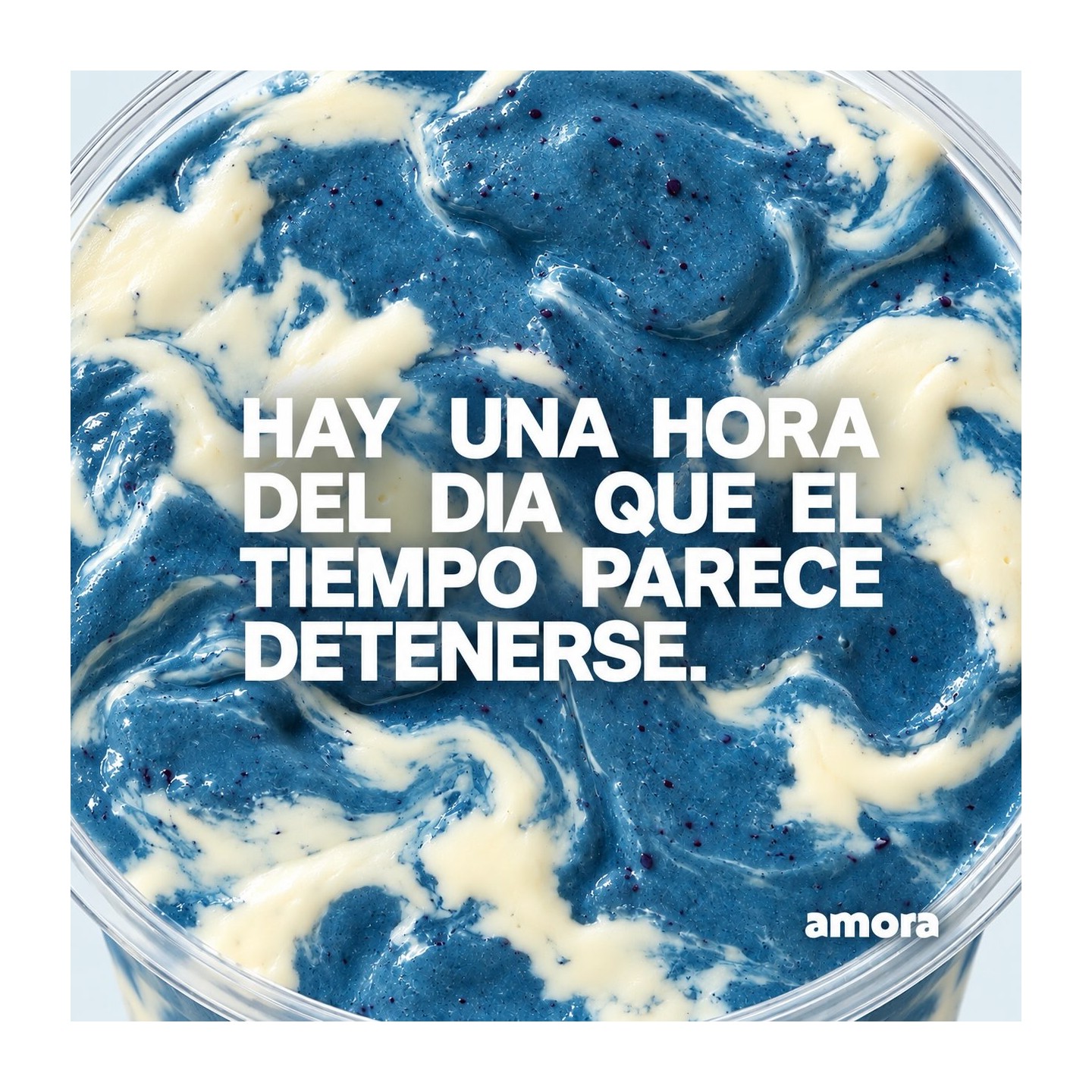 Shake azul de banana y arándanos