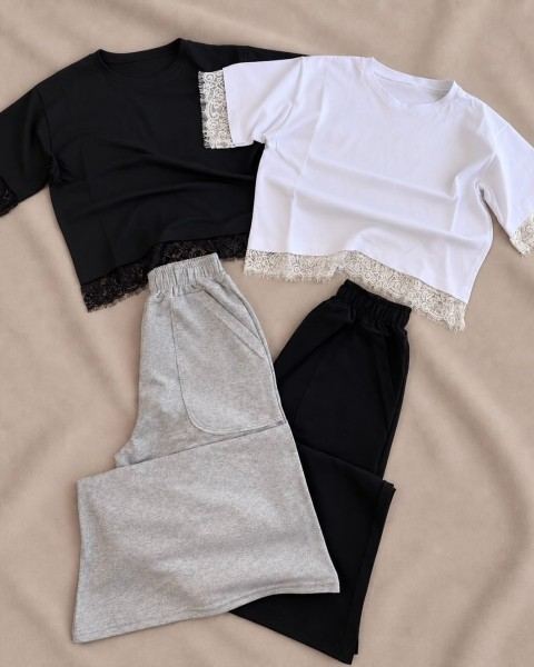 Remera Naiv y pantalón Donna