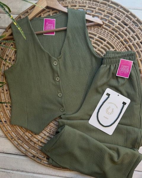 Conjunto Hawai con chaleco y palazzo